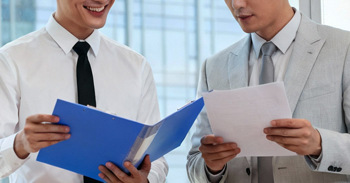 失重式多組份計量混合配料系統(tǒng)廠家直銷，失重式多組份計量混合配料系統(tǒng)價格，移動式電動升降雙螺桿粉體失重稱，失重式單組份母粒計量系統(tǒng)